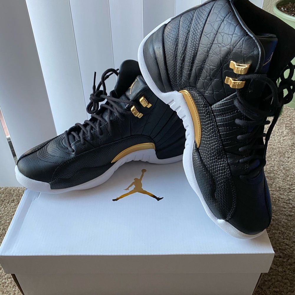 Jordan 12 Retro Black\Metallic Gold-White (W)